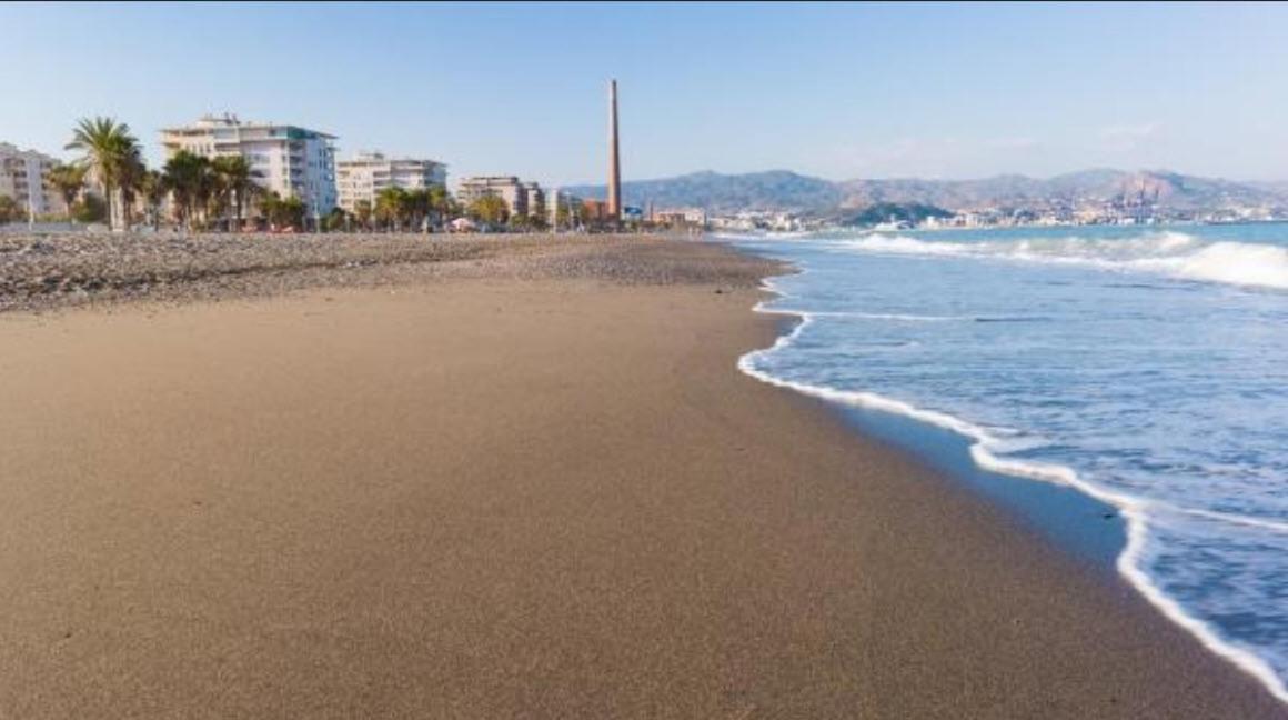 Apartamento Con Piscina En Parque Litoral Apartament Malaga
